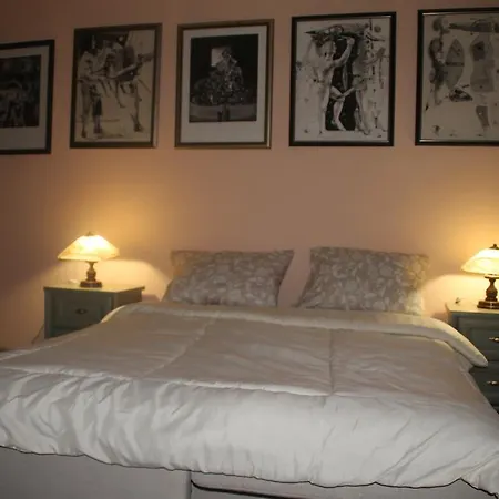 Apartment Artful